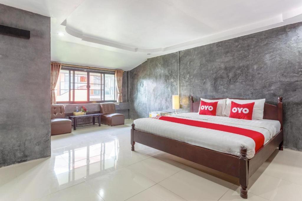 Oyo 1012 Vintage Home Сантихири Экстерьер фото